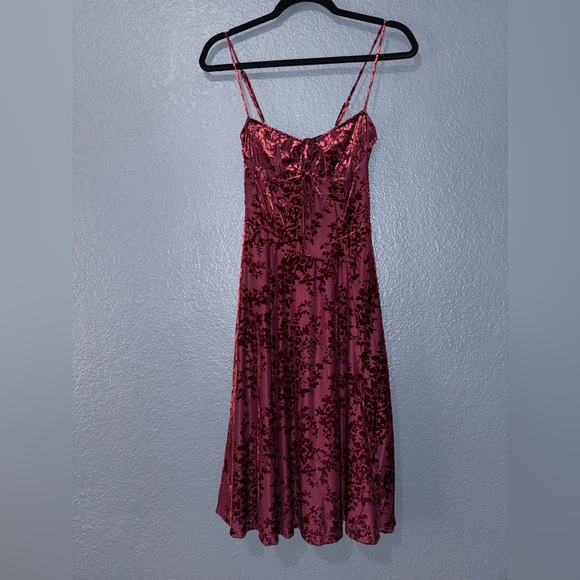 Windsor Dresses & Skirts - Burgundy Floral Velvet Burnout Slip Dress